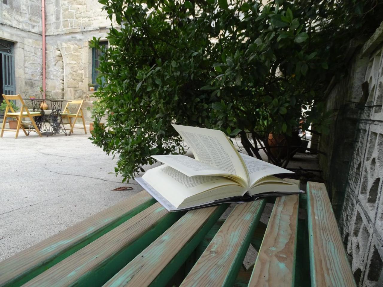 Albergue Convento Del Camino Tui Kültér fotó