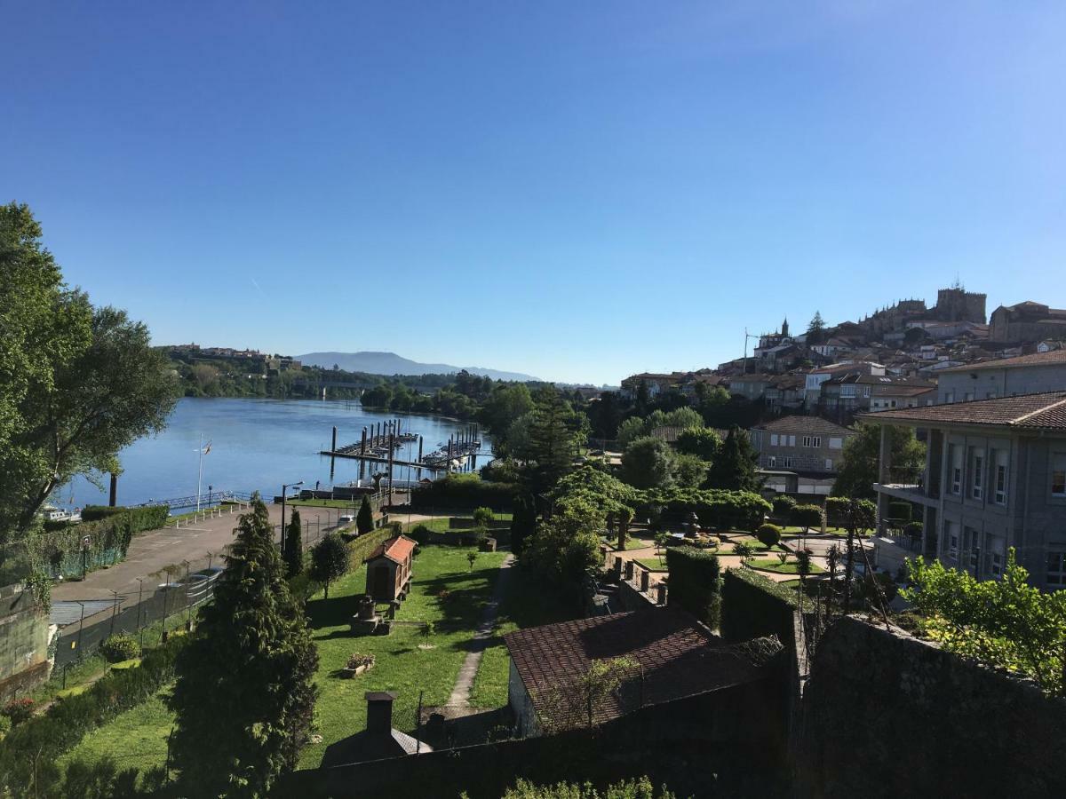 Albergue Convento Del Camino Tui Kültér fotó